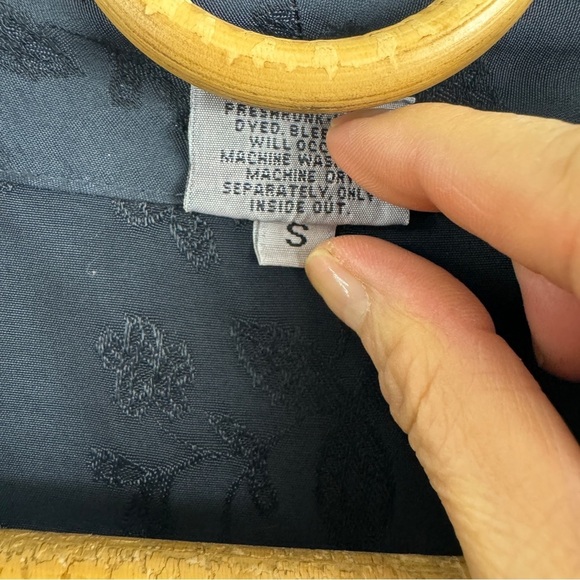 CP Shades black Embroidered Textured Floral midi dress - Picture 5 of 11